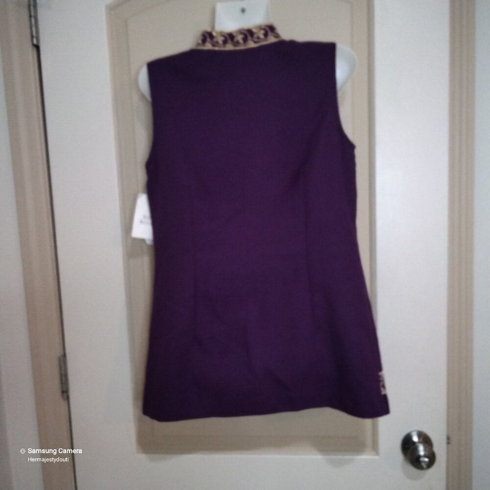 Helene Blake Sleeveless Gold Button-up Vest Top Metallic Floral Accents NWT 10